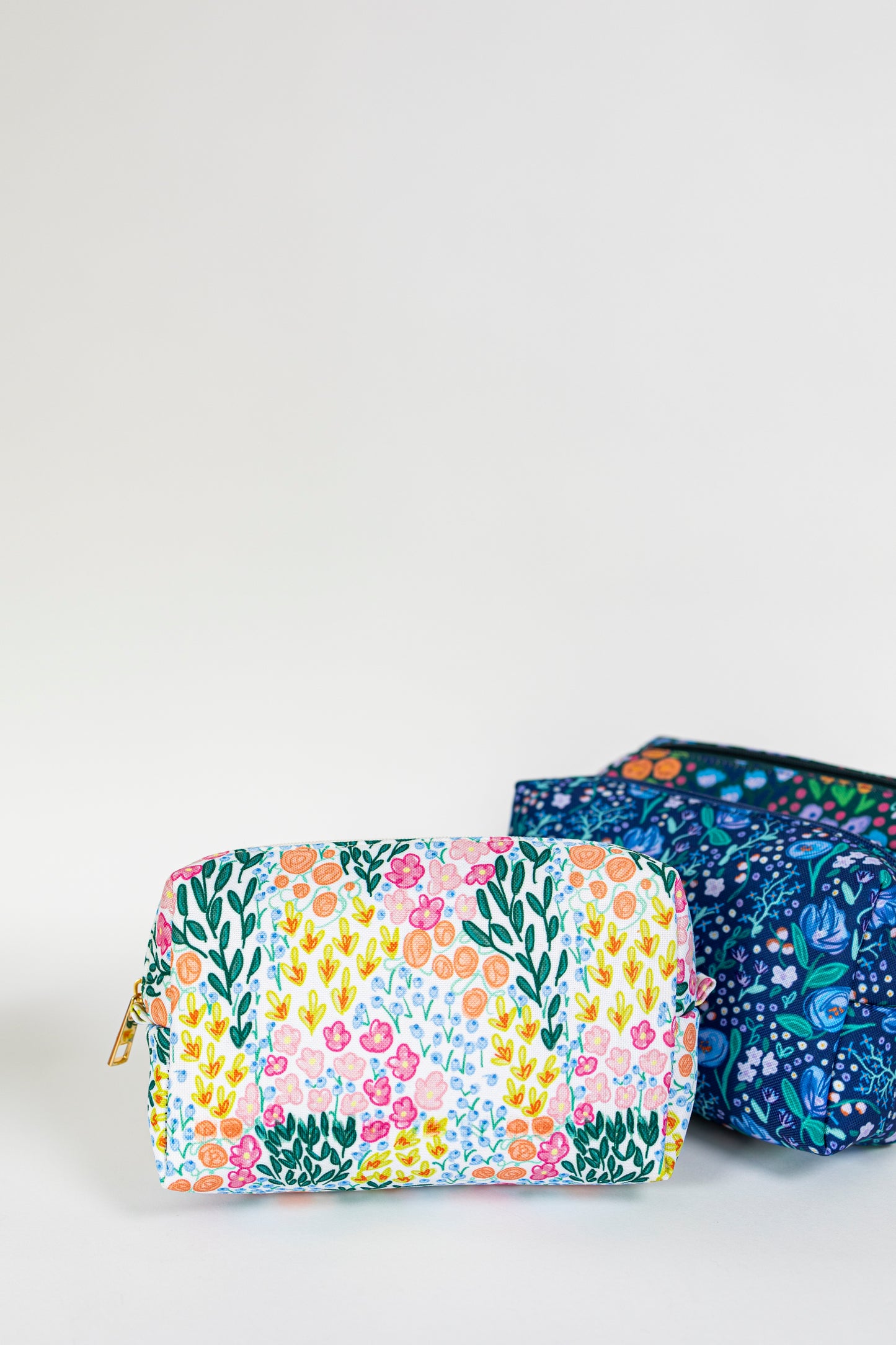 Lauren Floral White Zipper Bag